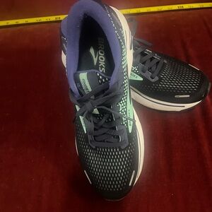 Brooks Ghost Green and Blue Athletic Shoes with Mesh Upper